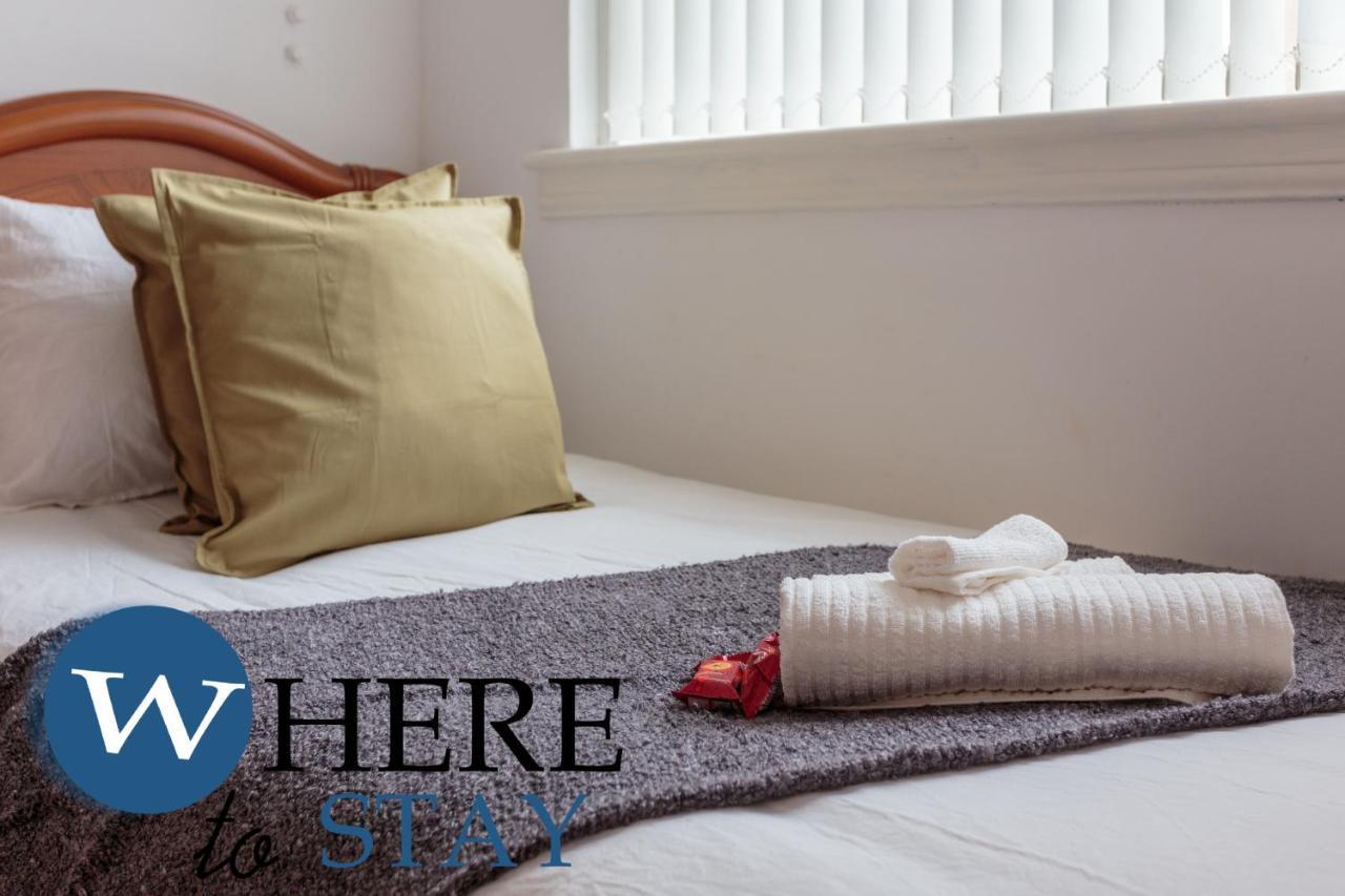 Lovely By The Hillwood Park-free Parking Apartamento *