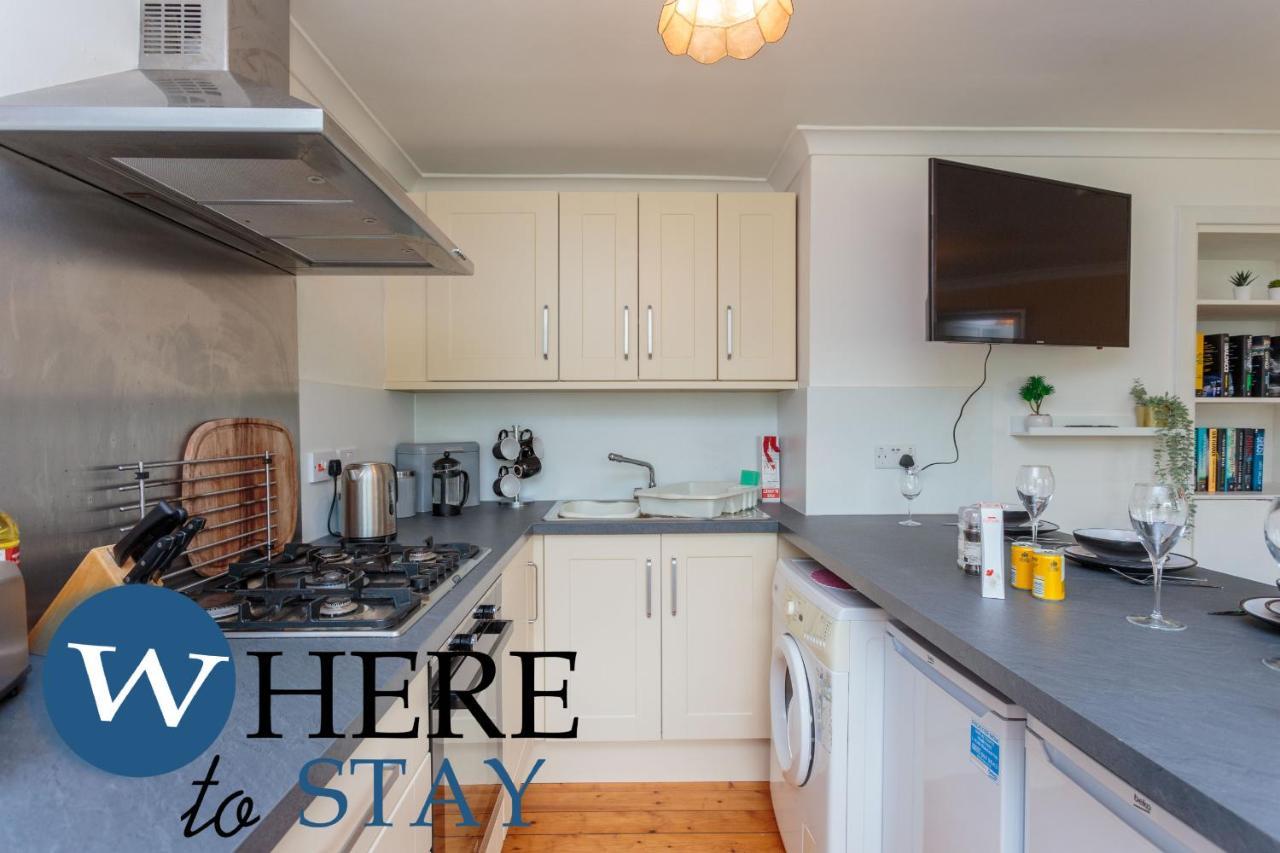 Apartamento Lovely By The Hillwood Park-free Parking *